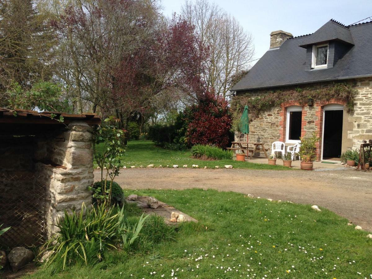 La Ville De Mainguy Josselin Exterior photo