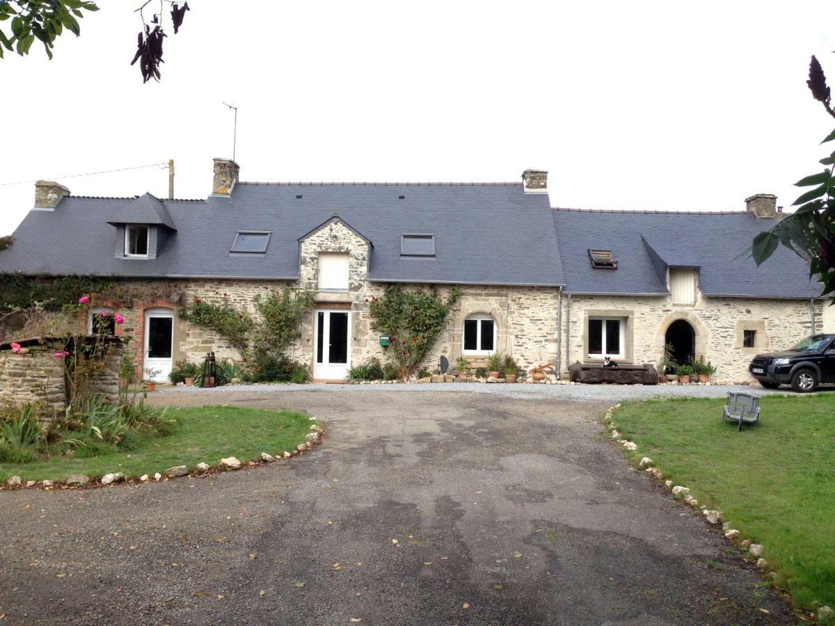 La Ville De Mainguy Josselin Exterior photo